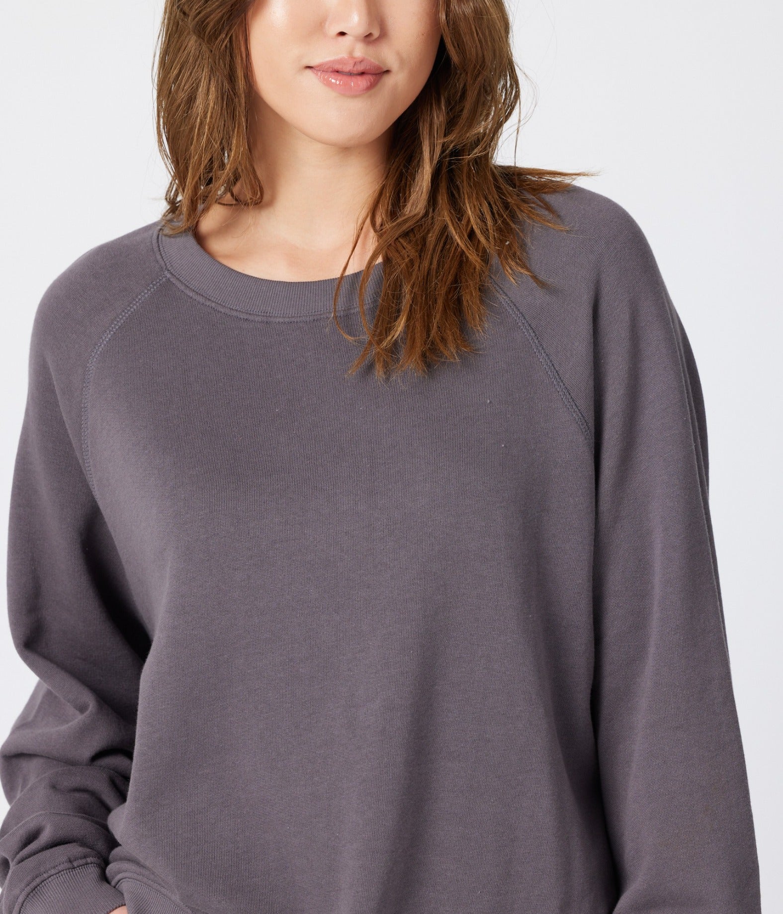 Women's Raglan Sweatshirt - Charcoal