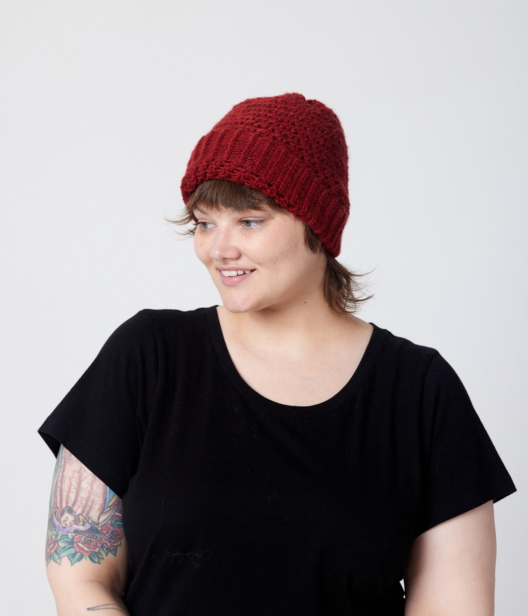 Jude Beanie - Ruby