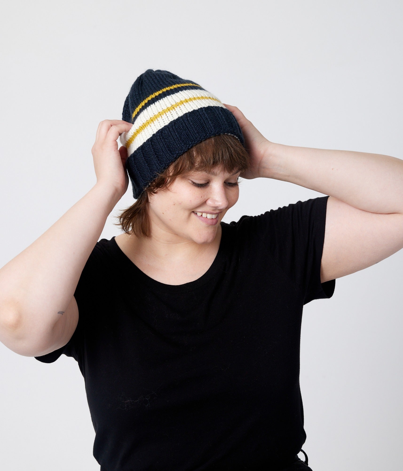 Otis Beanie - Dark Blue Stripe