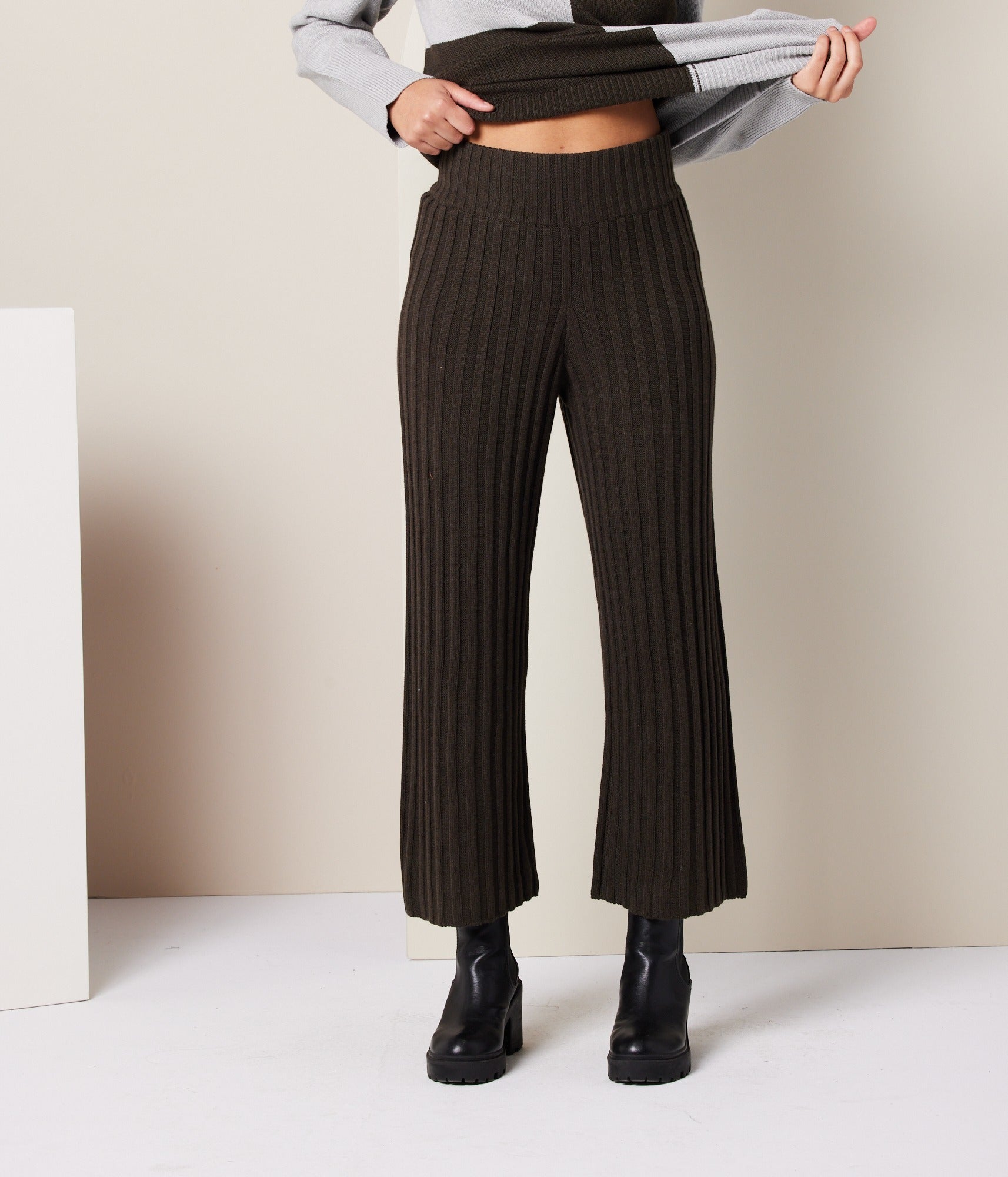 Jewel Sweater Pant - Washed Black